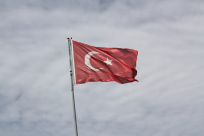 Dramatische Zeiten für die Türkei. Foto: William John Gauthier, CC BY-SA 2.0, Turkish flag, via flickr.com